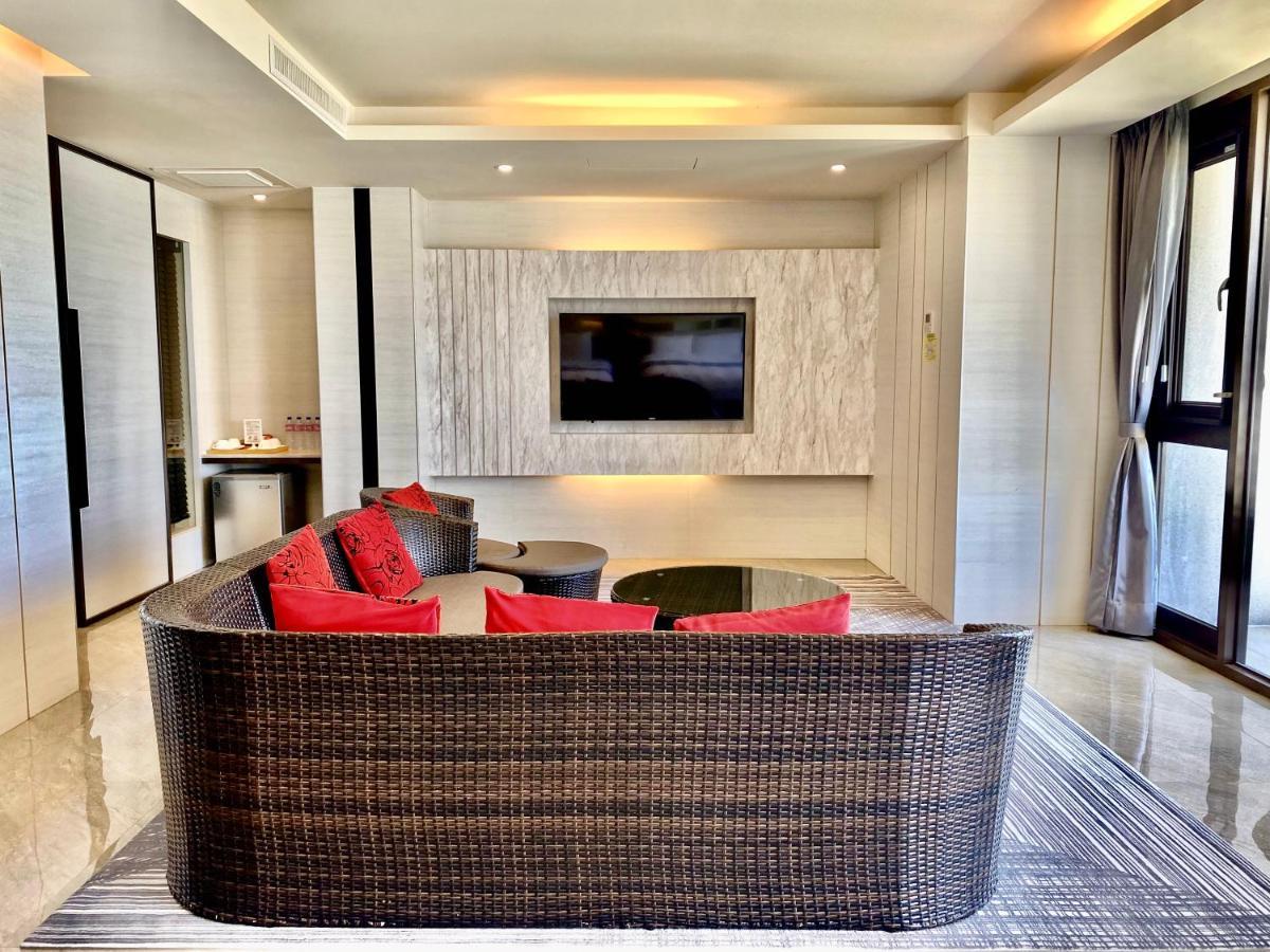 Ming Yue Hu Hotel Юйчи Экстерьер фото