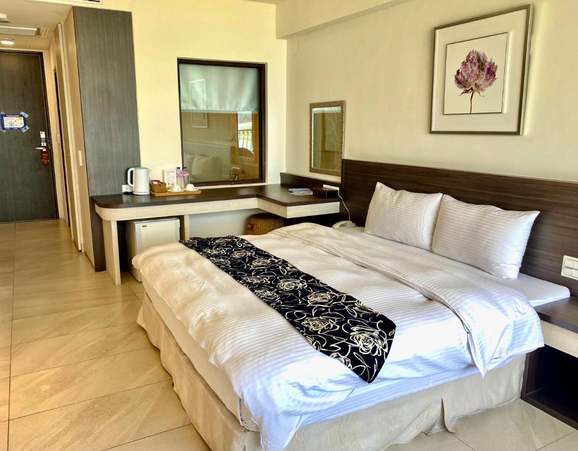 Ming Yue Hu Hotel Юйчи Экстерьер фото